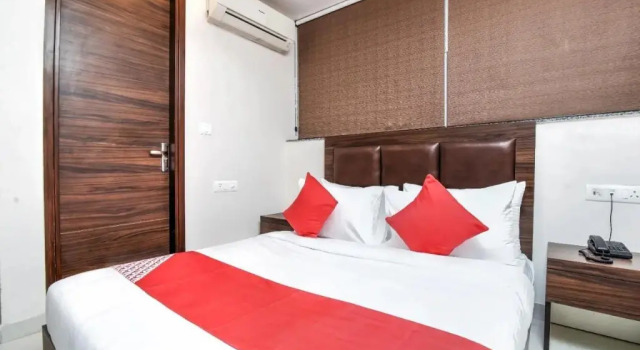 Priya Stays by OYO Rooms