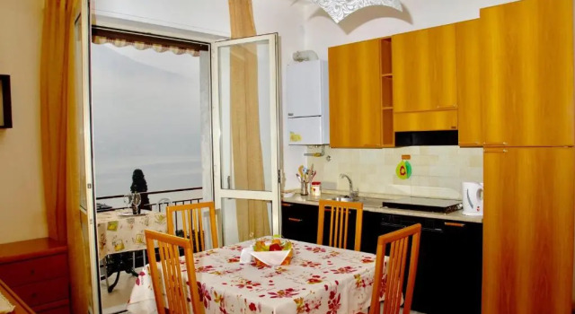 Апартаменты Цокольный этаж Appartamenti La Porta sul Lago