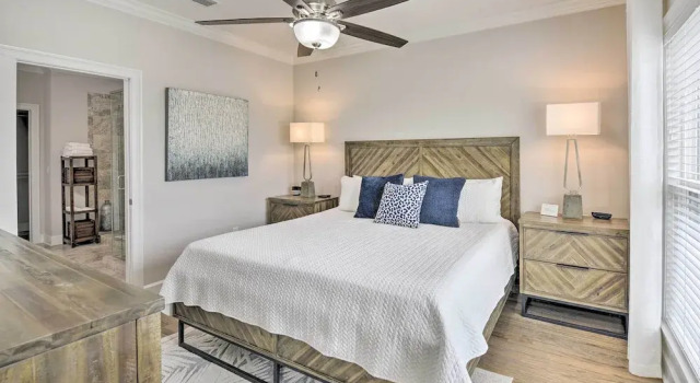 Апартаменты Miramar Beach Townhome w/ Balcony Near Ocean!