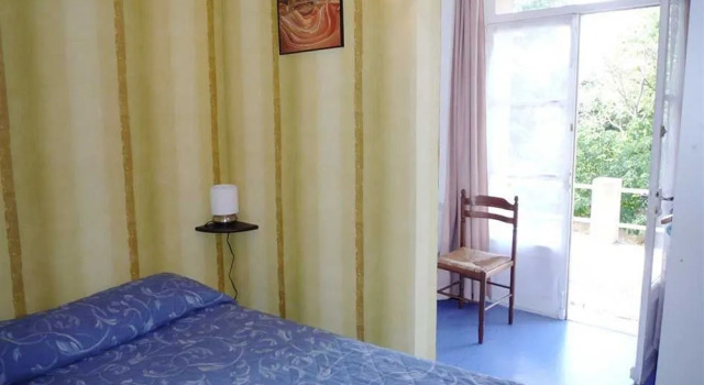 Eden Roc Allauch, Book Hotel Allauch Carros