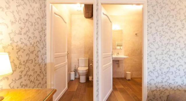 Двухместный номер Comfort Logis Hotel de La Cloche