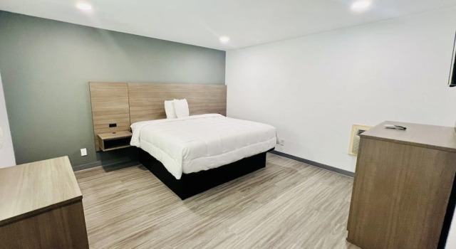 Rodeway Inn Mineola, Boek Hotel Hotels in Mineola met parkeren, Parkeren