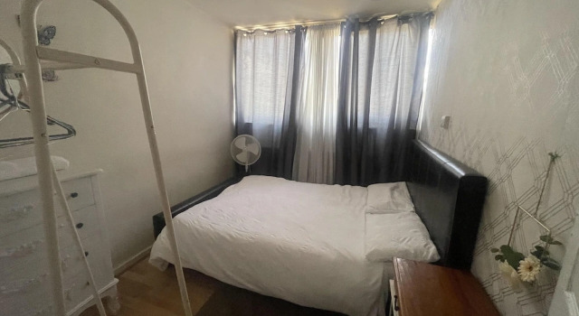 Апартаменты Comfy and Lovely 1-bed Apartment in London