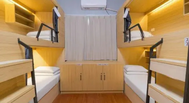 Кровать в общем номере (мужской номер) Zilanling Hostel (Zhongshan Scenic Area Houzaimen)
