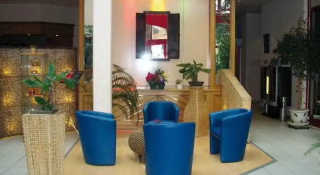 Hotel Le Cedre, Buchen Sie Hotel Hotels in Genfer See mit Frühstück, Frühstück