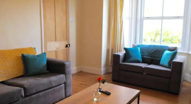 Self contained stylish city home