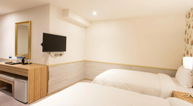 Standard Dreier Zimmer Rainbow Hotel