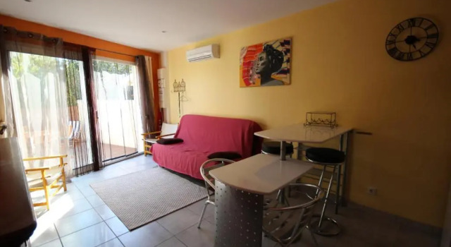 80m de la plage Appartement climatisé plein sud au rdc d'une maison 1 chambre 4 couchages terrasse et cour LXTURBOT7, 예약 아파트 Portiragnes Canal du Midi