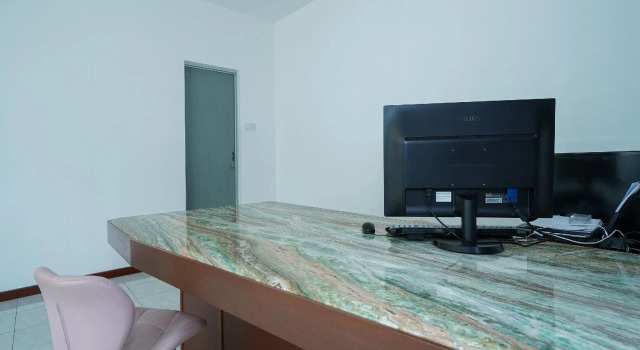 Little Kampung Studio, Boek Hotel Teluk Intan Perak