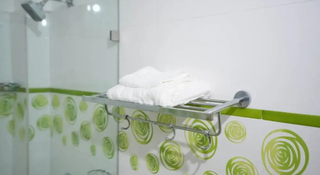 Stylish 4-bedroom Family Getaway Luxury Living, Rezerwuj Apartament Hajdarabad 
