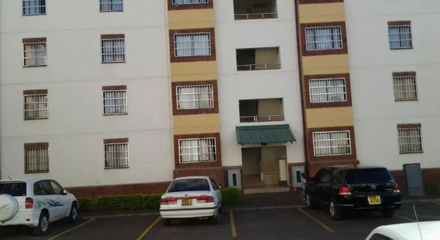 Neema Nyayo Embakasi, Boek Hotel Embakasi Nairobi