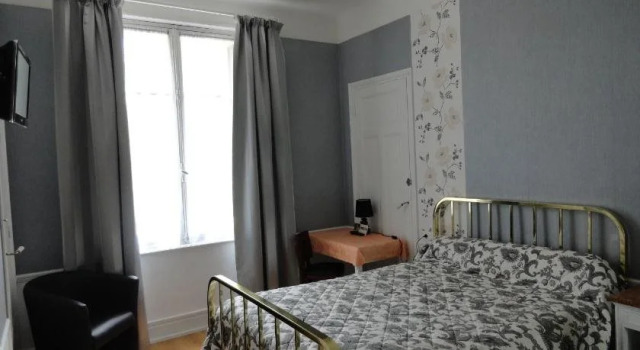 Hôtel Bristol Thermal, Varaa Hotelli  