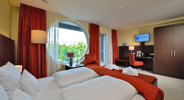 Двухместный номер Comfort с балконом Aribo Hotel