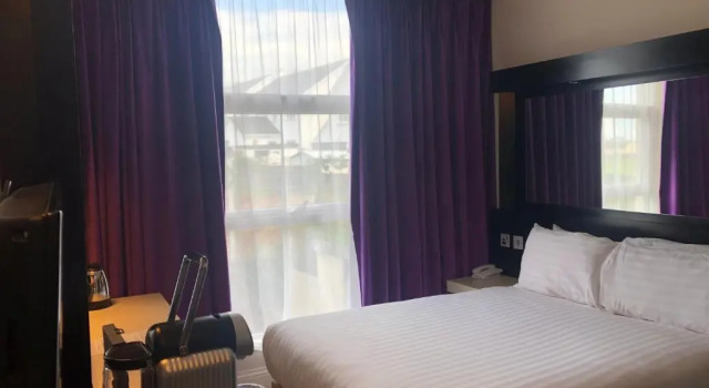 Одноместный номер Standard Flannerys Hotel