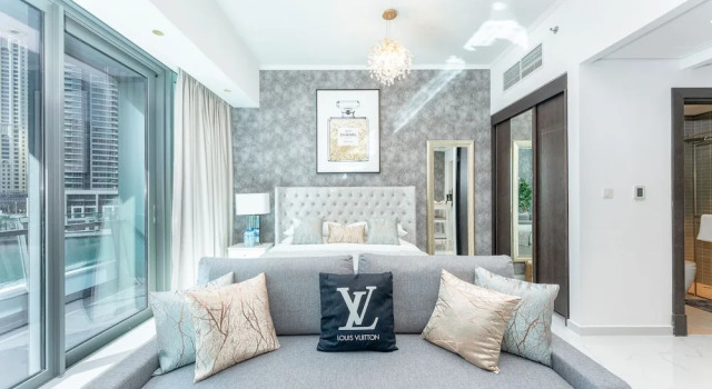 Люкс Luxury с балконом Lux Holiday Home Dubai Silverene Studios