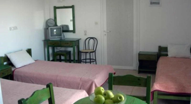 Irilena Studios and Apartments