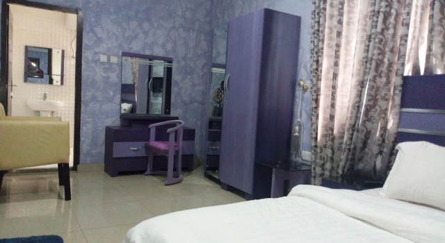 Fortune Pearl Hotel, Book Hotel Ewu 