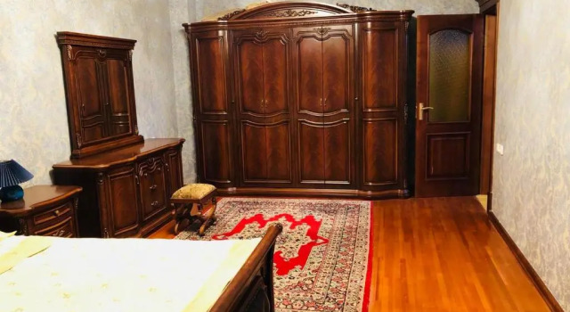 Apartment Registan