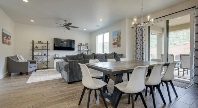 Коттедж Sleek + Modern Home Rental Near Red Cliffs!