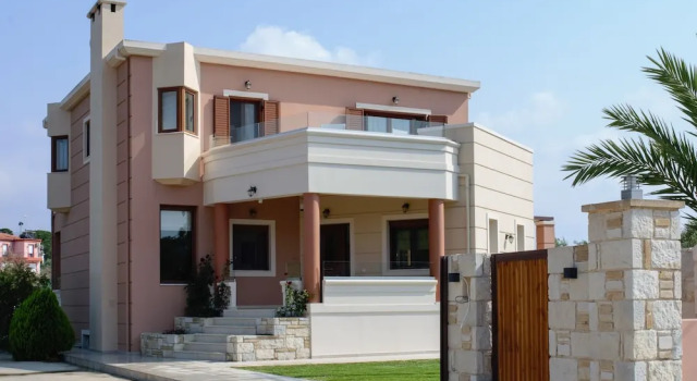 Private Pool Luxurious Villa with Parking & BBQ
