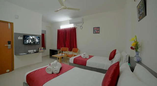 Номер Deluxe SM Royal Suites