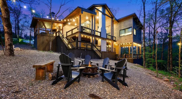 Коттедж Secluded Creekside Cabin w/ Hot Tub & Fire Pit!