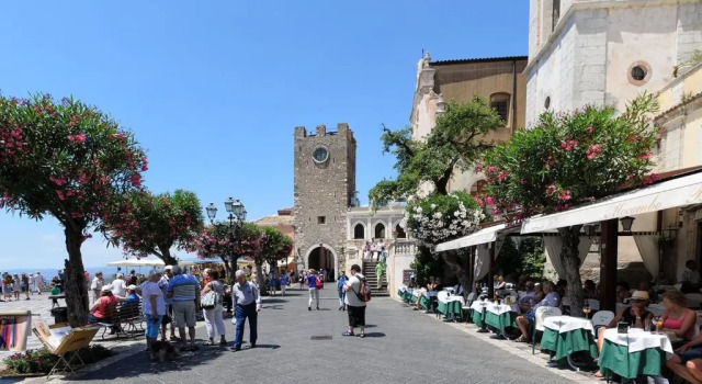 monovano in taormina centro, Book Hotel Hotels in Sicily with Parking, Parking