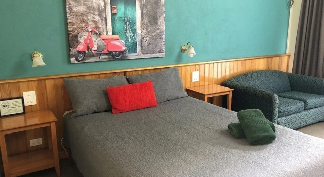 Двухместный номер Standard Цокольный этаж Moe Motor Inn - After Hours Check Inn Available