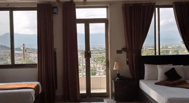 Люкс Deluxe Khan Continental Hotel & Restaurant