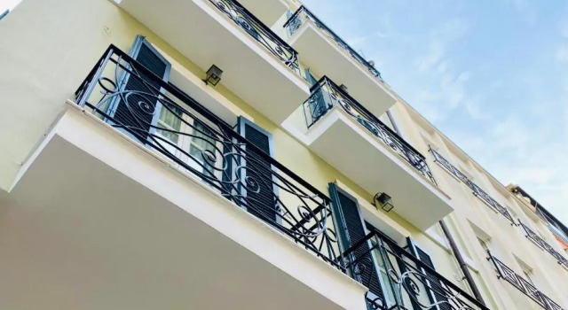 Central Syntagma Square Studio in Athens - Shell