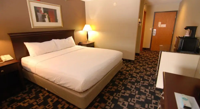 Номер Standard Express Suites Riverport Inn & Suites