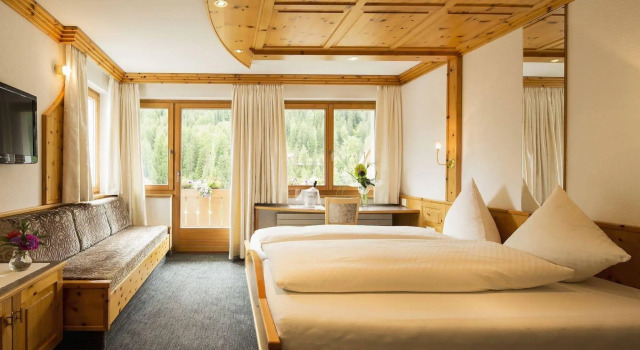 LARET private Boutique Hotel - Adults only