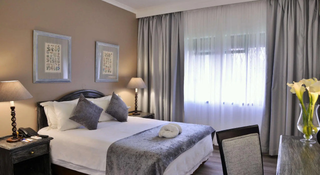 Двухместный номер Standard Cresta Churchill Hotel