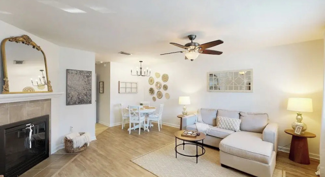 Townhouse Private Patio Close to Everything, Rezerwuj Apartament Tallahassee 
