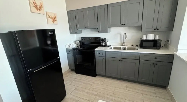 Люкс Deluxe Englewood Inn & Suites