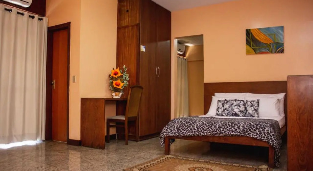 Четырёхместный номер Deluxe Riviera Palace Hotel