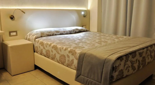 Двухместный номер Economy Hotel Garibaldi