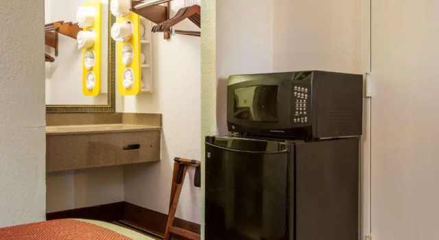 Четырёхместный номер Deluxe Motel 6-Lafayette, LA