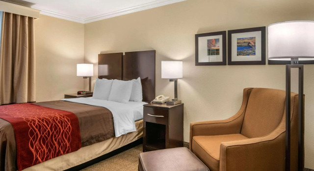 Comfort Inn Columbia Gorge, Rezerwuj Hotel Hotele w Columbia River Gorge z parkingiem, Parking