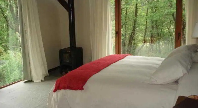 Lahuen Co Eco Lodge and Spa Termal, Prenota Resort Laguna Carilafquen Argentina