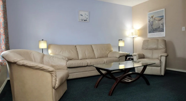 Люкс Standard Victoria Palms Inn and Suites