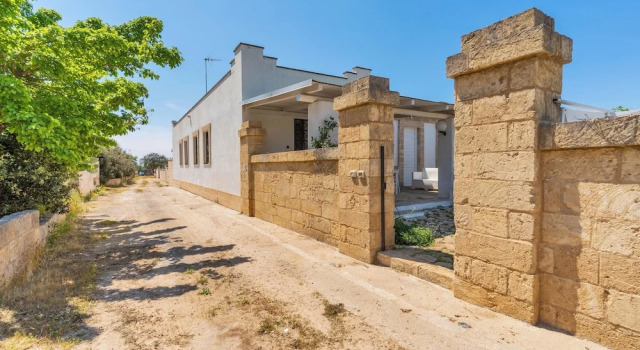 2172 Villa dei Lidi - Trilo Vittoria by Barbarhouse, Забронировать Вилла Отели Удженто с бассейном, Бассейн