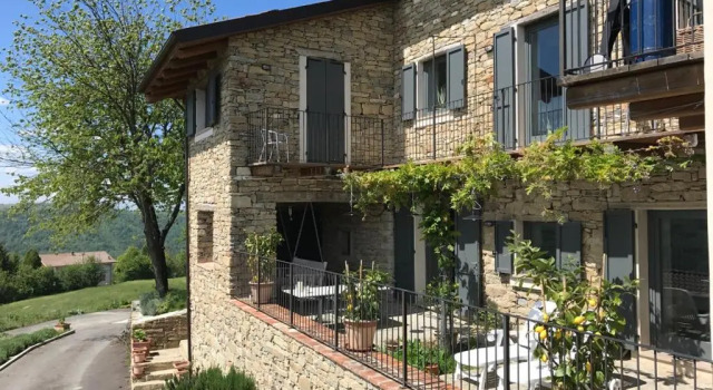 Villa Vignotti, Boek Villa Vakantiehuizen in Mombarcaro, Cottage