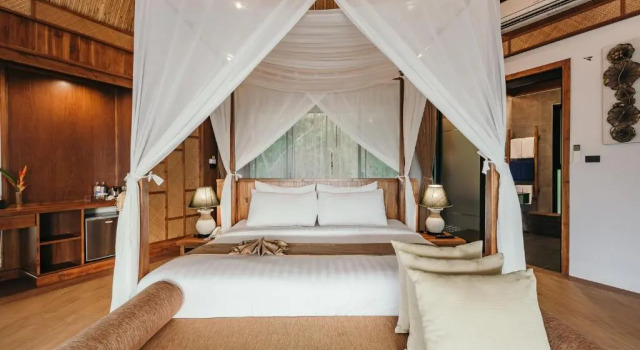 Люкс с видом на город Aonang Fiore Resort