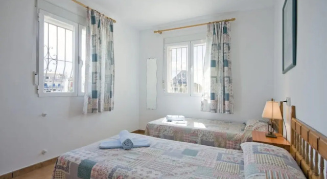 Villa - 4 Bedrooms with Pool and WiFi - 105014