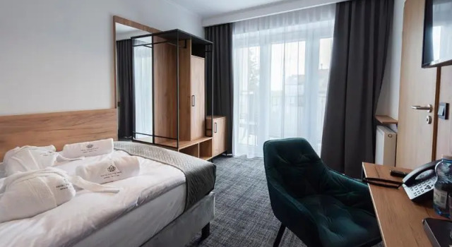 Двухместный номер Deluxe с балконом Hotel Polonia PARK Medical Center & Spa Restauracja Polonia & SKY Bar
