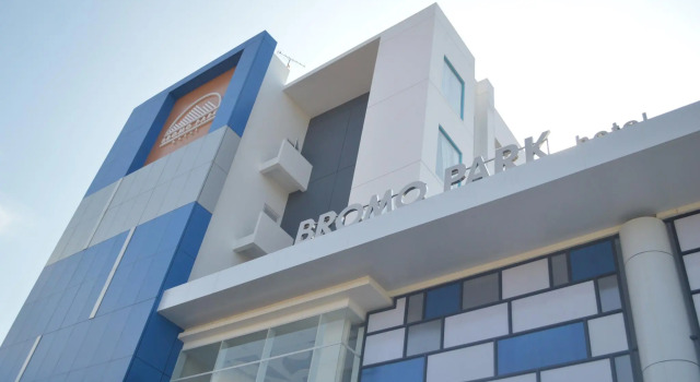 Bromo Park Hotel Probolinggo, Buchen Sie Hotel Zentrale Hotels in Probolinggo mit Frühstück, zentrale Hotels in Probolinggo mit Frühstück