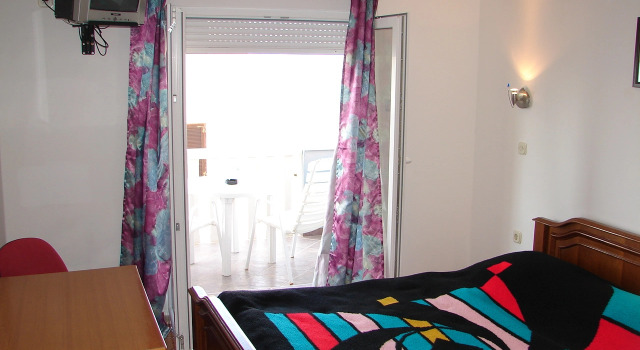 Studio apartment VP SA2 Stanici, Riviera Omis, Rezerwuj Apartament Hotele w Split Region z parkingiem, Parking