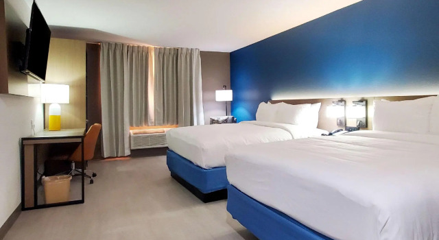 Четырёхместный номер Standard Comfort Inn Philadelphia International Airport West