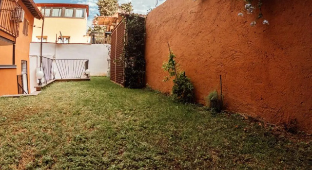 Коттедж Trastevere Casa Renella 92